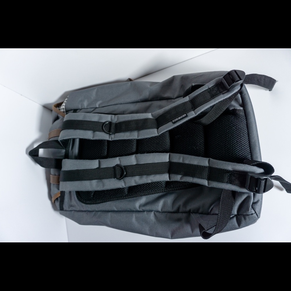 Steve Madden Backpack - Picture 6 of 6